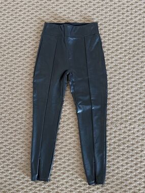 Abercrombie & Fitch Black Leggings with Branded Waist Label